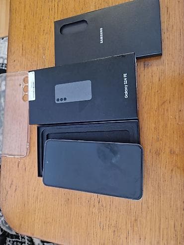 samsung dostava: Samsung Galaxy S24 FE – kompletno pakovanje sa garancijom do juma — 1