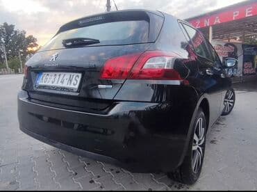 lidl kompresor za vazduh: Crni Peugeot 308, kompaktan automobil pogodan za gradsku vožnju i duža — 17