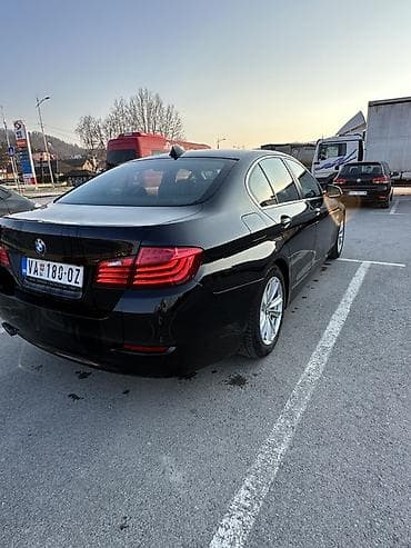 bmw e90 sedista: BMW Serije 5 (F10) – limuzina, crna boja - Motor: dizel, 2.0 — 7