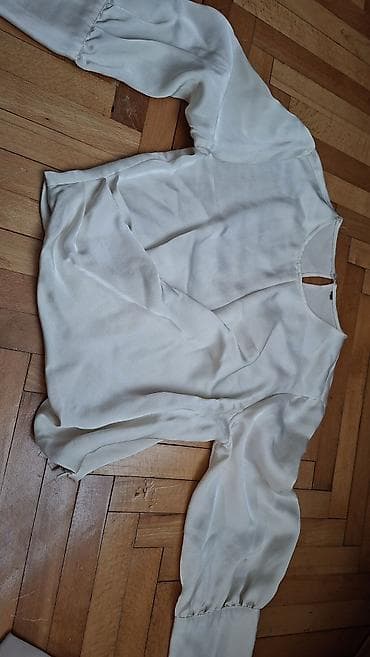 bermude n: Kao novo. Pantalone S,bluza nema etiketu odgovara xs-s — 3