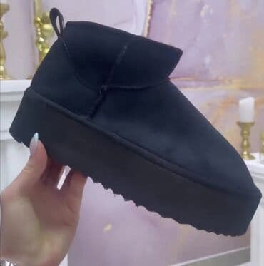 ccc obuća online: Ugg mini čizme, bоја - Crna, 38 — 2