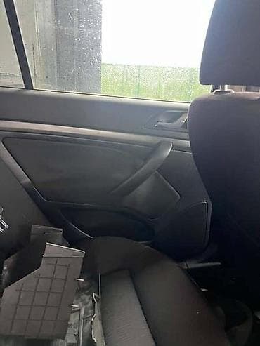 Kompletan auto u delovima: TAPACIRI VRATA ZA ŠKODA OCTAVIA OD 2004. DO 2013. GOD. | Tapaciri — 2