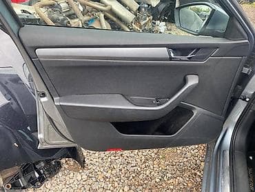 stari auti: TAPACIRI ZA ŠKODA SUPERB | Tapaciri vrata za Skoda Superb III — 4