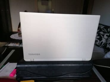 Desktop računari i radne stanice: 15.6 " — 4