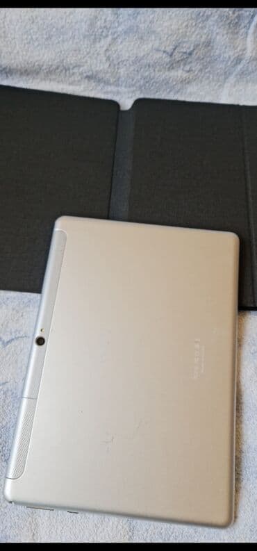 guess torba za laptop: Tablet kao nov sve radi,veliku 10 inca,jak I kvalitetna masina, sa — 3