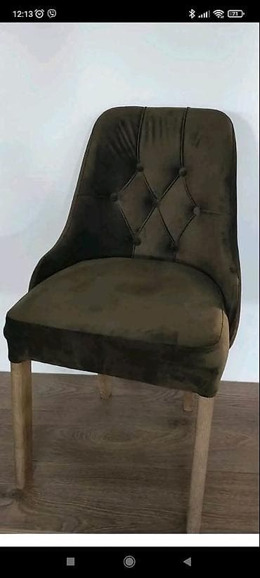 stilski stolovi za trpezariju: Tapacirana stolica sa dugmićima (chesterfield stil) - Presvlaka: meki — 8