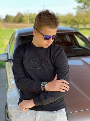 Duksevi: Prada muški duks

Novo
Veličine s m l x 2xl 3xl

fb Moja Kupovina 1 — 2