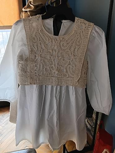 haljine svecane beograd: Bela haljina sa pamučnim čipkanim prslukom - Model: midi haljina — 9