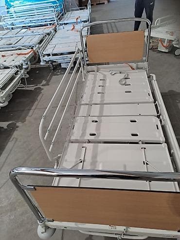 Medical furniture: Bolnički krevet – električni, višesekcijski - Konstrukcija od — 4