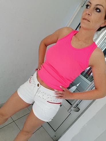 Šortsevi, Bermude: Šorts EVAROSA
PAMUK elastin
Prelep
Odgovara Vel S M
Uvoz Turska — 4