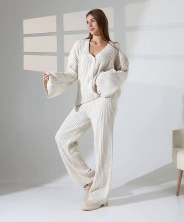 Swimwear: Trikotažni Komplet ✨ Vel : ( UNIVERZALNA ) 🔥 Cena : 3000 din 🔝 Jos — 6