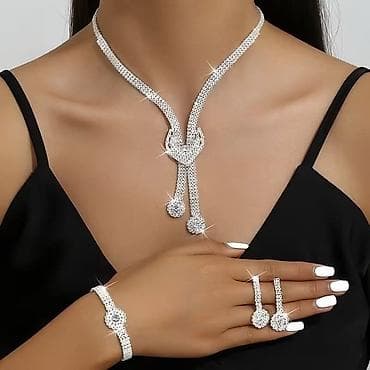 nakit s kristali: Svečani set nakita sa kristalima – više delova - Komplet se sastoji — 3