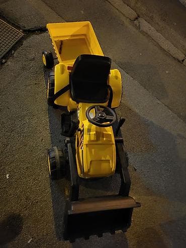 Bazeni i oprema: Dečiji traktor na akumulator sa prikolicom i prednjim utovarivačem - — 4