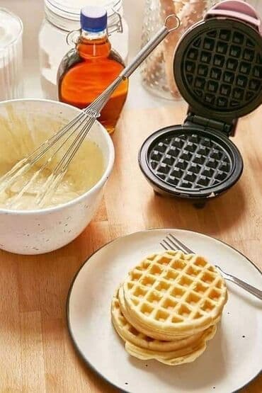 mini aparat za vafle: Mini aparat za galete Snaga 350 w Napon 250 v Dimenzije 5 cm Cena 1850 — 1