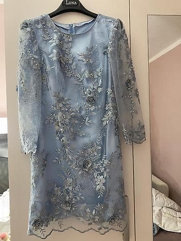 zumbane cipele muske: Elegantna haljina u svetloplavoj boji sa raskošnom čipkom i 3D cvetnim — 2