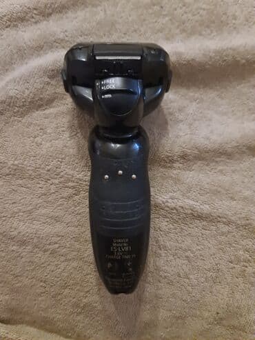 Panasonic električni brijač ES‑LV81 Wet/Dry sa stanicom za čišćenje i — 9