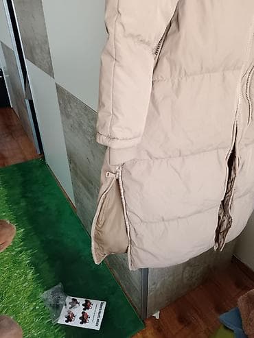 bershka jakne zenske: Duga ženska zimska jakna/puffer kaput Copperose. Obucena nekoliko puta — 2