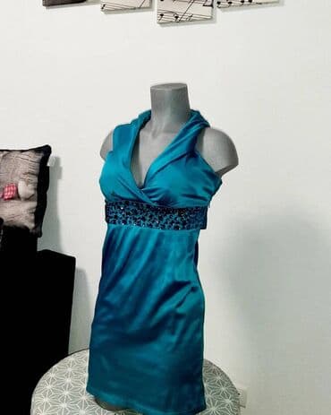 Kape i aksesoari: Tirkizna haljina sa kristalima s m vel
 Slike sve govore — 7