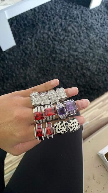 Cena 1300din na lalafo.rs Cena 1300din