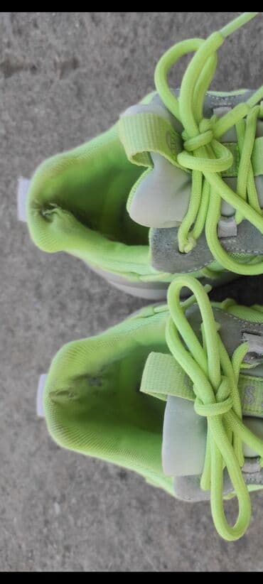 Children's Items: Guess, Size - 37 — 4