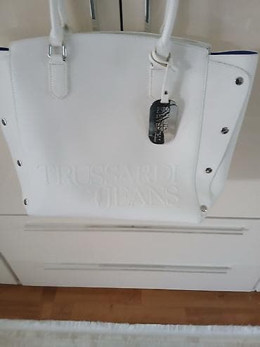 torba akcija: GUESS torbe – dve modele 1) Siva torba sa monogram printom - — 9