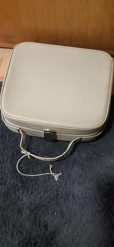 Dodaci za bicikl: (olivia) pisaca mašina — 3