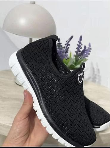 mexx patike: Crne mrežaste patike – slip-on model - Gornjište: prozračna pletena — 1