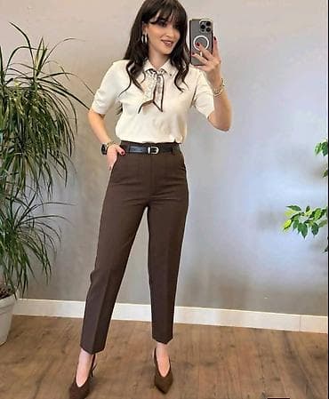 ženski kompleti pantalone i sako: Karol pantalone u prelepim bojama 😍😍 Xs.S.M.L.XL Neke od boja imamo — 4