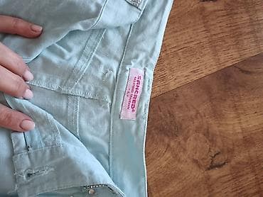 Ženske pantalone – SencRed (label) - Model: klasičan kroj sa ravnom na lalafo.rs Ženske pantalone – SencRed (label) - Model: klasičan kroj sa ravnom