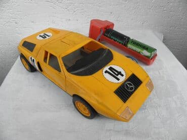 pidzama sa srcima: Mehanotehnika Mercedes C 111, na daljinski, crveni daljinac — 1