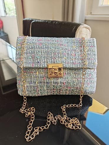 carpisa zenske torbe beograd: Tweed torbica sa zlatnim lančićem i metalnom kopčom - Materijal — 1