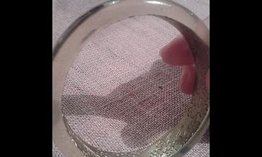 Lighters and accessories: Originalna narukvica kupljena u accessories-radnji. Zlatno-crne — 3