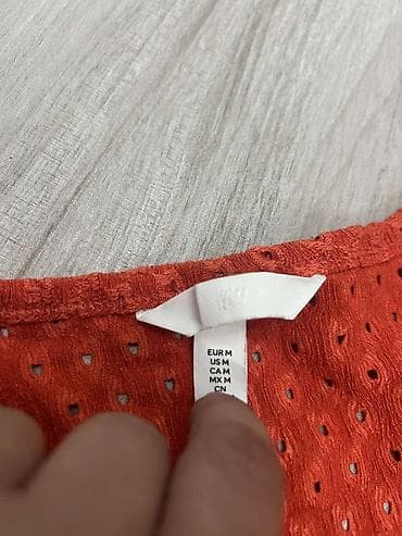 leprsave suknje: Ženska kratka majica/bluza H&M - Brend: H&M - Veličina: M — 2
