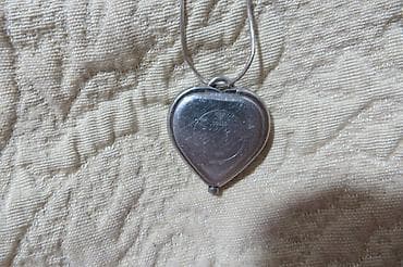 kais za g shock: GUESS privezak sat sa srebrnim lancima težine 4,35grbez manasat — 5