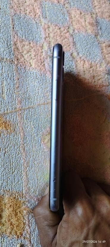 sinsay futrola za laptop: Apple iPhone 11, roza boja - Ekran Liquid Retina HD (LCD) sa Face — 1