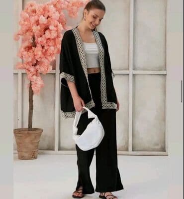 crveni komplet: Komplet 2200din — 1