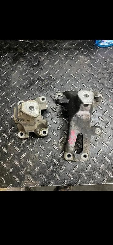 alterna diskovi: AUDI Q5 3.0 TDI NOSAC STOPA MOTORA 8K0199307BJ | Audi q5 2.0 i 3.0 — 2