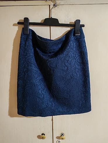 torbe za putovanja: Elegantna tamnoplava suknja sa čipkanim reljefnim dezenom. Klasičan — 1