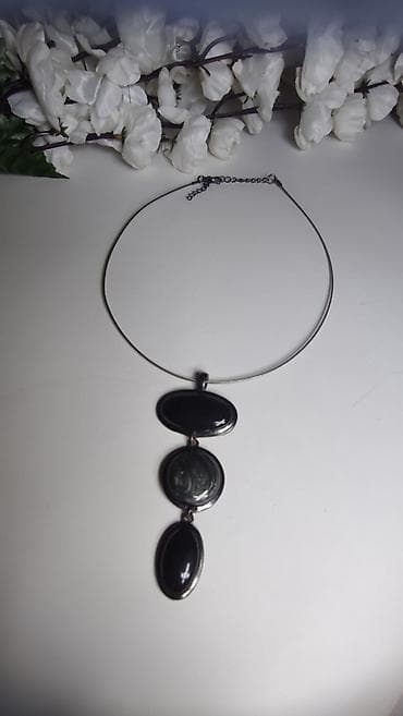 Elegantna ogrlica sa privjeskom u tri segmenta - Tanki, kružni — 2