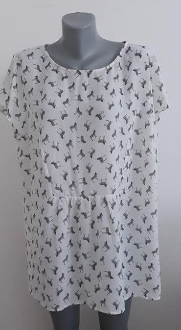 Tunika YESSICA 46/48 cena 750 poliester sirina ramena 46,sirina grudi — 1