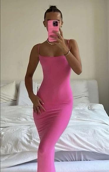 Dresses: Ženska duga haljina na bretele – bodycon kroj - Model: uska, duga — 1
