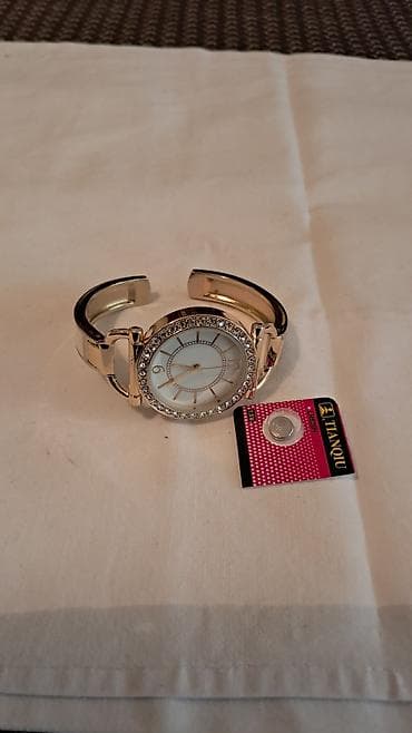 Ženska obuća: Elegantni ženski ručni sat sa narukvicom - Kućište okruglog oblika sa — 3