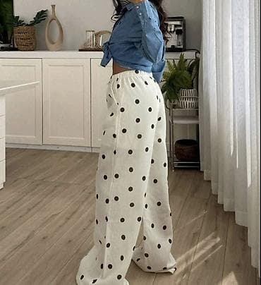 široke pantalone: Ženske pantalone širokog kroja sa tufnama,kvalitetne. - Model: ravne — 2