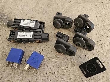 resiver za kamere: SENZOR AIRBAGA PREKIDAC ZA NISSAN MICRA ZA 2003. GOD — 1