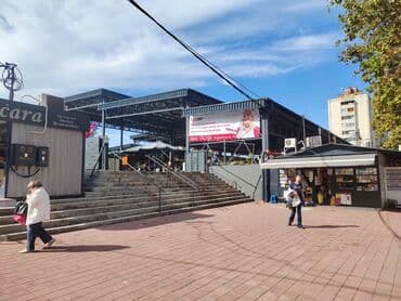 Pijaca, centralno mesto za kupovinu svežih namirnica i raznovrsne — 1