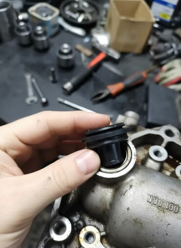 Set gumenih distancera plastike i nosača za HDi motore 🔧 U ponudi su