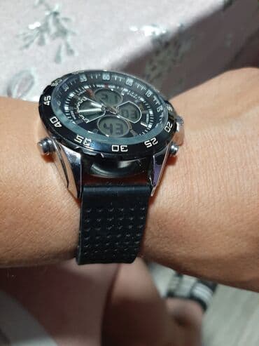 satovi telefoni: Sat Werde original ispravan sat je ocuvan kao nov stanje se vidi i na — 3