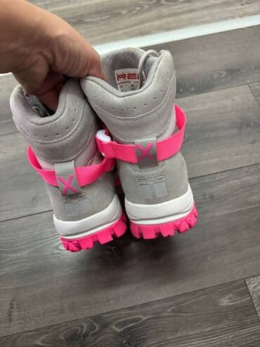 Other women's footwear: High boots, 37 — 8