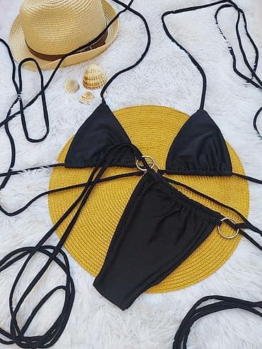 krit parfem: Crni dvodelni kupaći kostim sa prstenovima i dugim vezicama - Model — 2