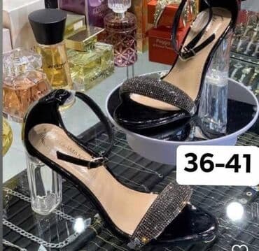 kompleti za zene svecani: Pumps, 41 — 5